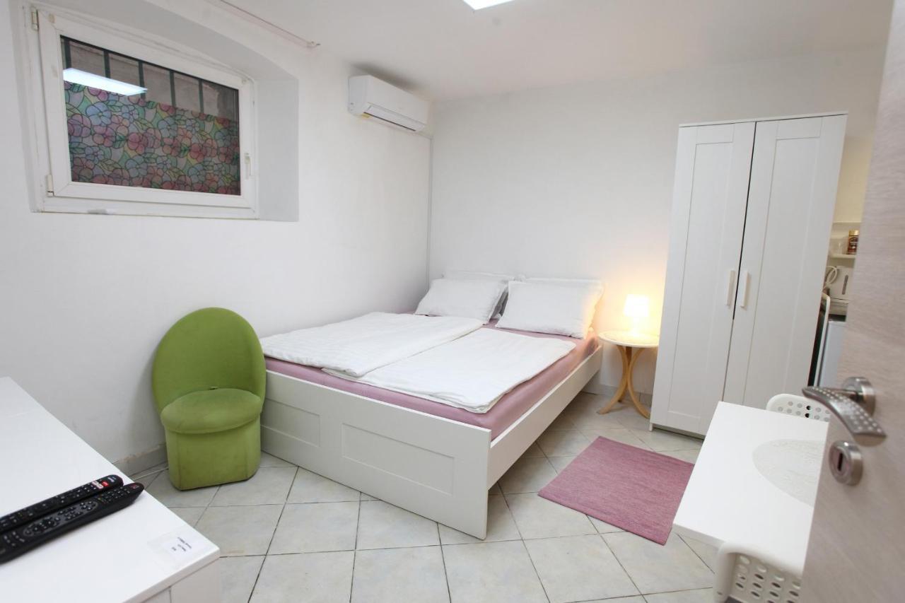 City Room Apartment Date Koper Luaran gambar
